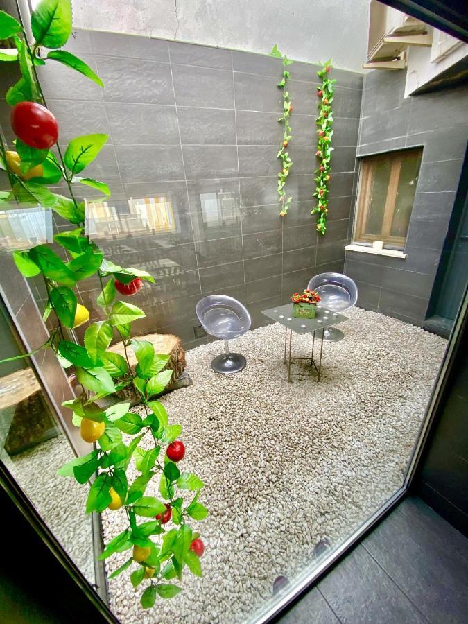 Hostal Nomadas By Gloove Villalba de la Sierra Bagian luar foto