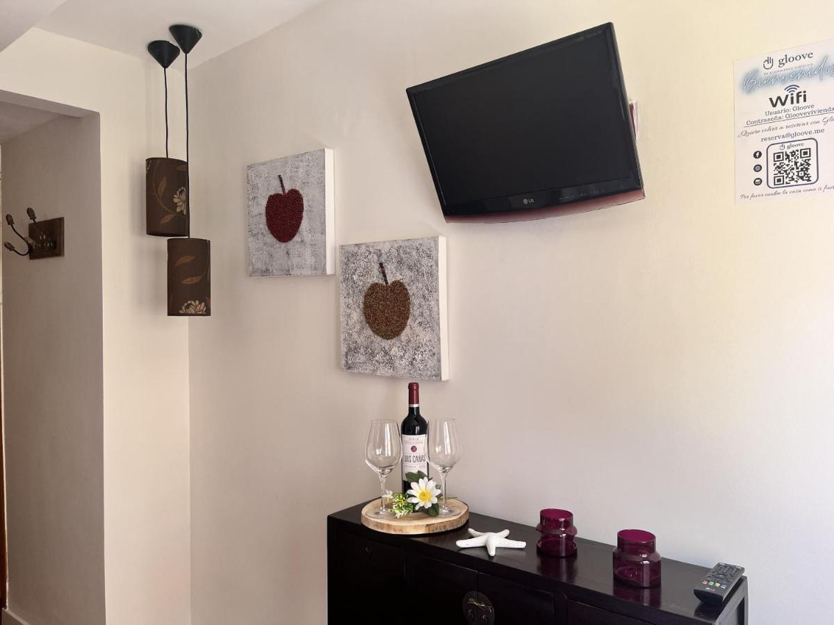 Hostal Nomadas By Gloove Villalba de la Sierra Bagian luar foto